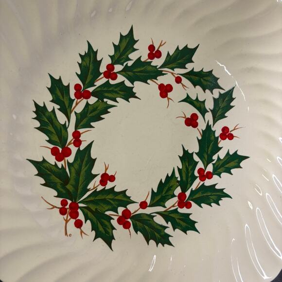 Vintage MCM Scio Japan Holly Berry Dinner Plates, Set of 2 - Picture 4 of 5